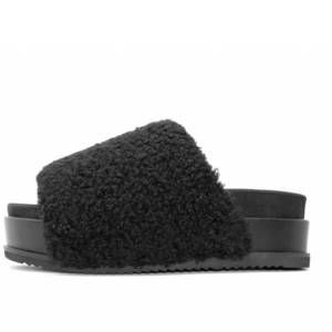 NEW ROAM women's fuzzy platform sandals in black